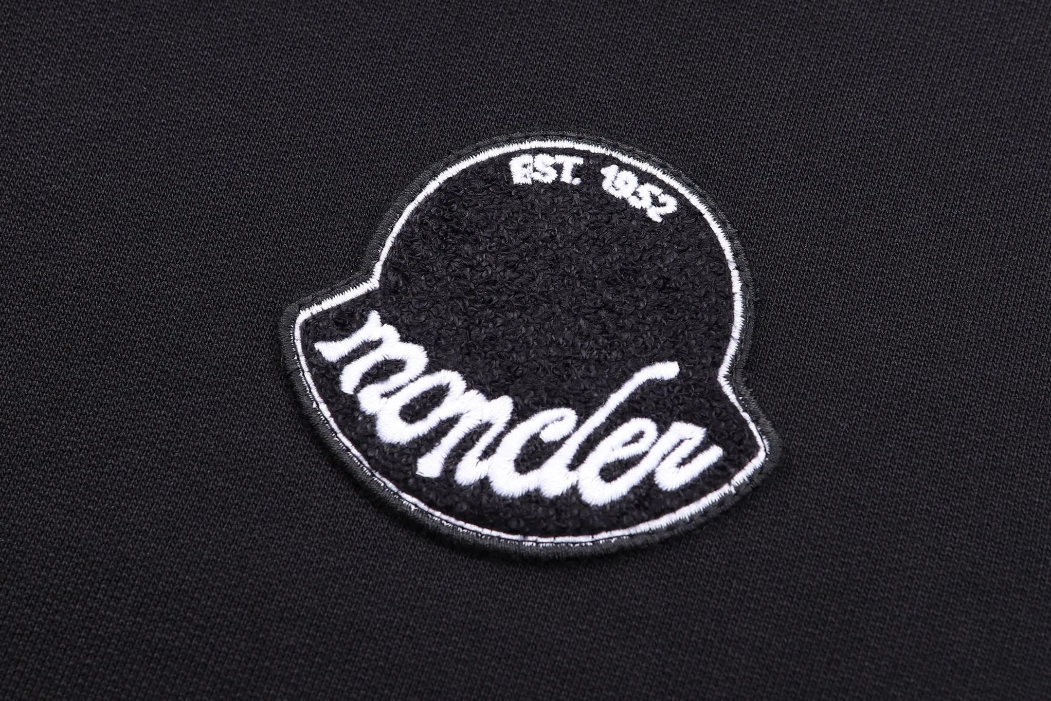 Moncler 25FW 8,761 ， 440 ， ， ， ， 1：1 ， 1：1 ， ， ， ， ， Same Style ， ， ， ， Same Style。 Size:S-M-L-XL